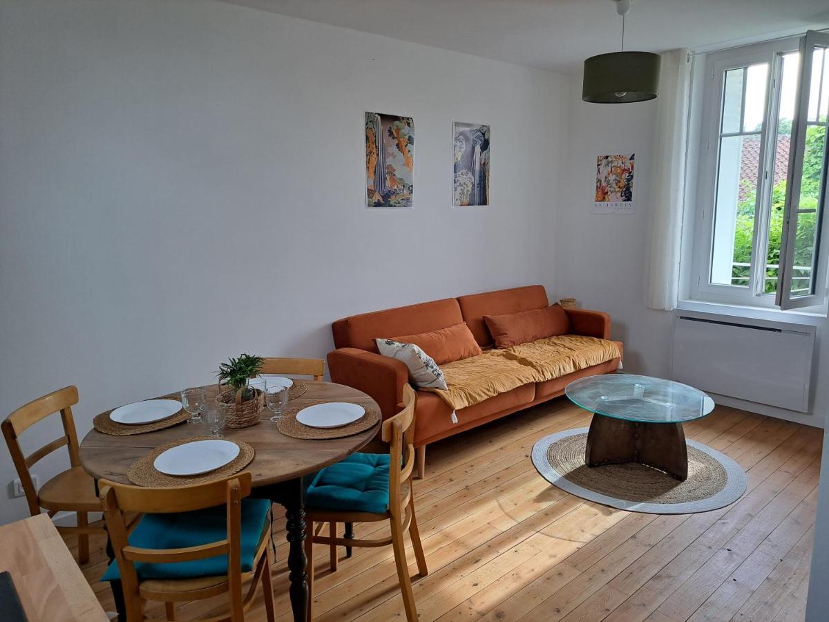 Appartement Calme Dans Maisonnette Graulhet Esterno foto